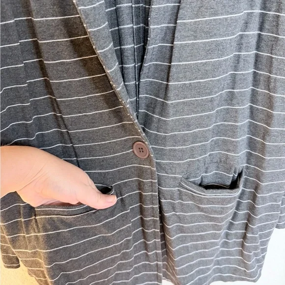 Anthropologie Dolan Gray Striped Knit Blazer Size XL - like new! - Picture 5 of 12